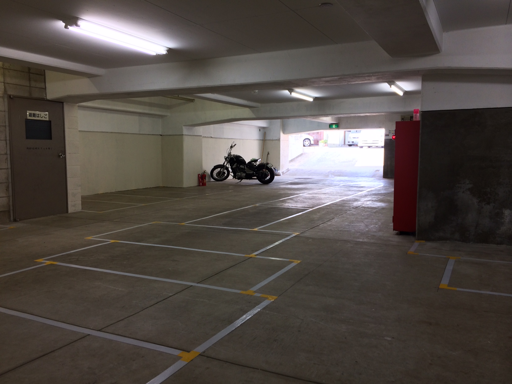 BAY GARAGE大通公園の物件外観 BAY GARAGE大通公園の物件外観